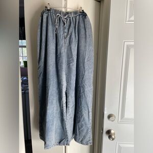 Wide-Leg Light Blue Denim Pants